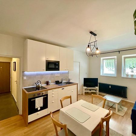 Cozy Self Check-In Apartment In Vibrant Ruzinov Area, Komarnicka 42, Bratislava Dış mekan fotoğraf