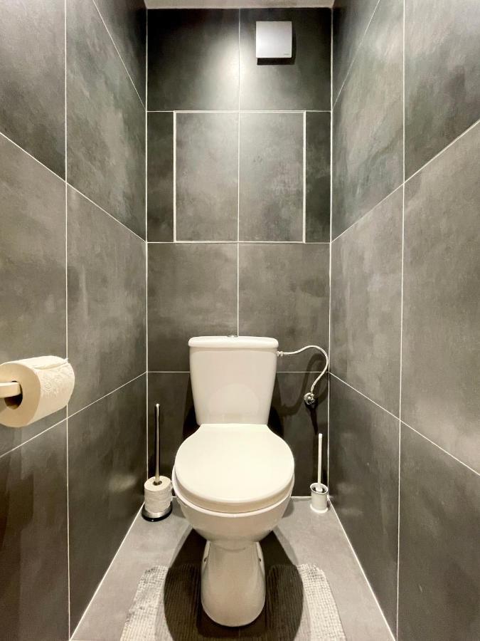 Cozy Self Check-In Apartment In Vibrant Ruzinov Area, Komarnicka 42, Bratislava Dış mekan fotoğraf